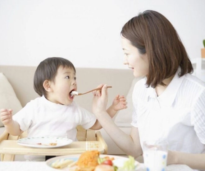 Lịch trình ăn - ngủ - chơi một ngày chuẩn của trẻ mẹ áp dụng đảm bảo con ngủ ngon lớn nhanh - 1