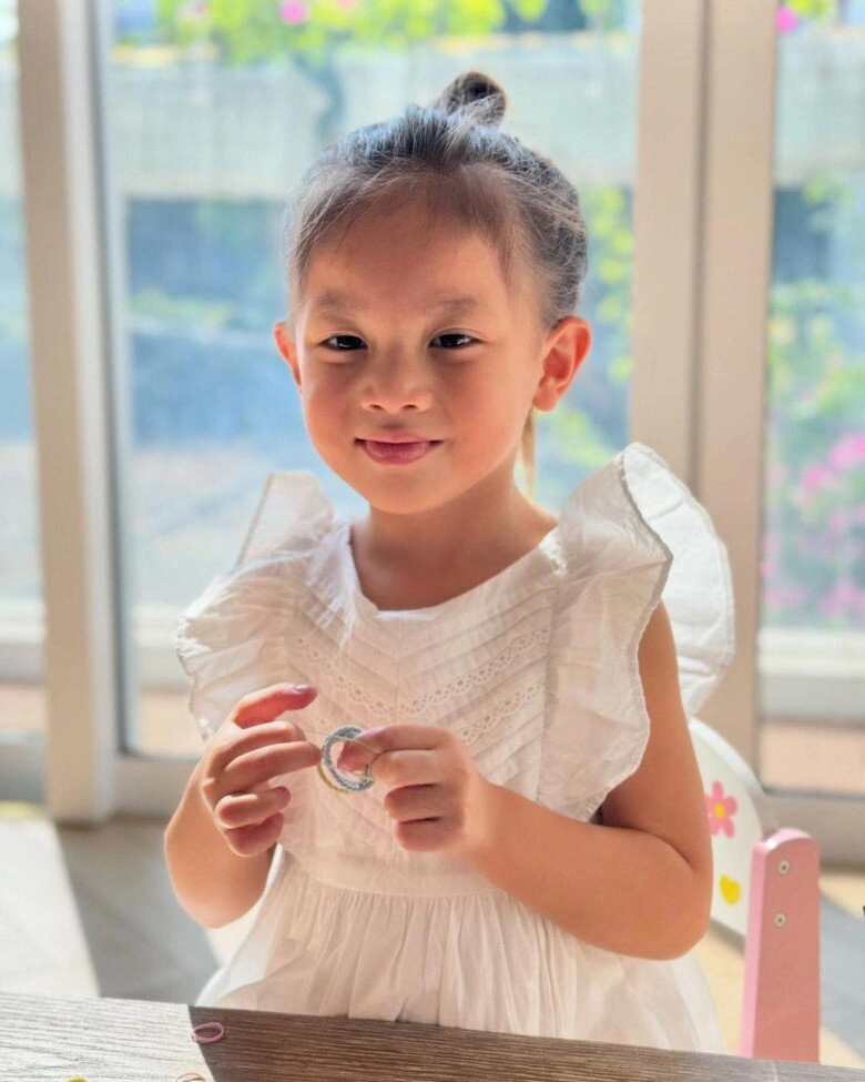 Lisa con gái hồ ngọc hà chuẩn gái việt chính hiệu nói tiếng quảng bình ngọt lim biết đọc cả văn khấn - 7