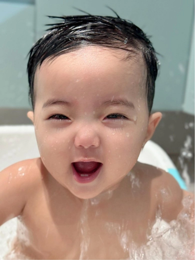 Lisa nhà phan hiển 9 tháng nặng 10 ký khánh thi thừa nhận mắc một lỗi khiến con bị nhận nhầm giới tính - 3