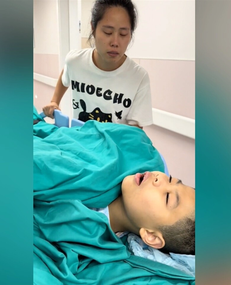 Lo mình chết khi phẫu thuật cậu bé 12 tuổi dặn mẹ hãy sinh con khác khiến nhiều người rơi lệ - 2