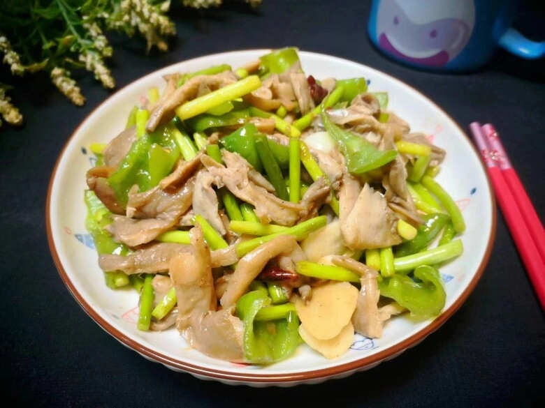 Loại rau là kho chứa kháng sinh tự nhiên đem xào với nấm được món thơm ngon tươi giòn bổ dưỡng - 8