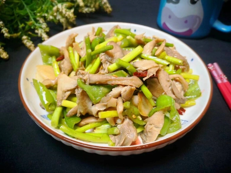 Loại rau là kho chứa kháng sinh tự nhiên đem xào với nấm được món thơm ngon tươi giòn bổ dưỡng - 9
