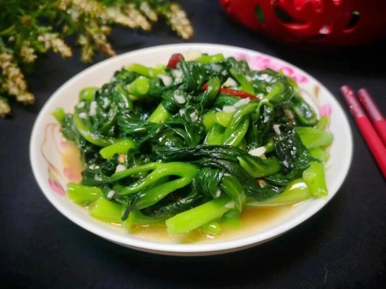 Loại rau quen mặt có hàm lượng selen gấp 30 lần hành tây giúp bổ sung canxi để xương chắc khỏe người già trẻ nhỏ nên ăn - 7