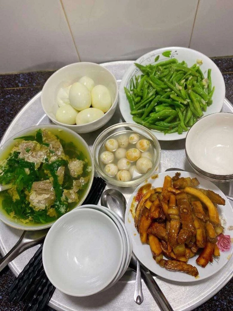Mẹ 3 con mê nấu ăn tự làm kênh tiktok lan tỏa những bữa cơm nhà giá trung bình 30-50k - 5