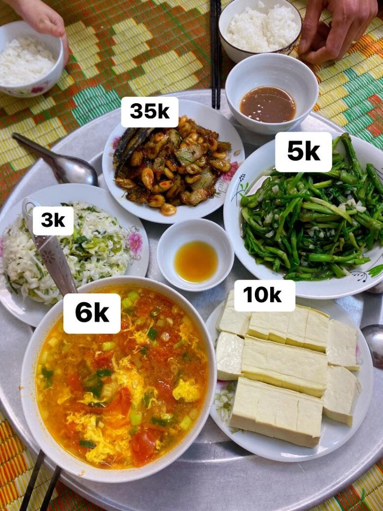Mẹ 3 con mê nấu ăn tự làm kênh tiktok lan tỏa những bữa cơm nhà giá trung bình 30-50k - 12