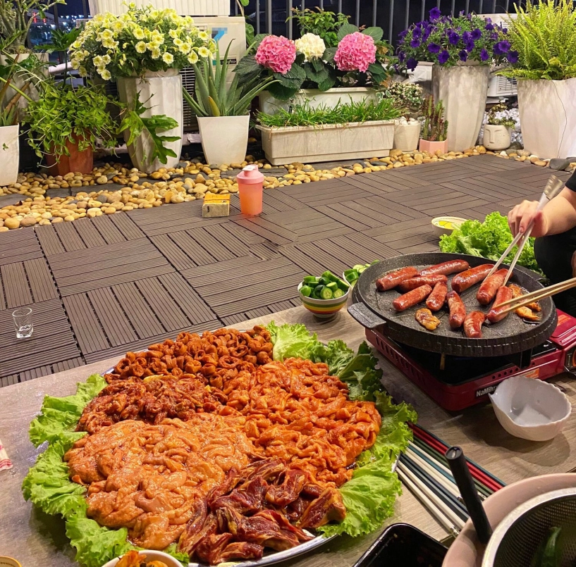 Mẹ đảm hải phòng mê nấu ăn khoe những bữa cơm trên mái nhà ít rau nhiều thịt nhìn mà mê mẩn - 12