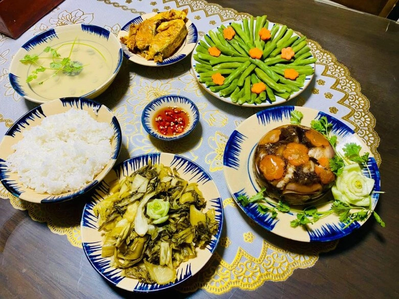 Mẹ đảm khoe loạt mâm cơm nhà vừa ngon lại dễ nấu chồng nói nấu thế này bảo sao không mập - 10