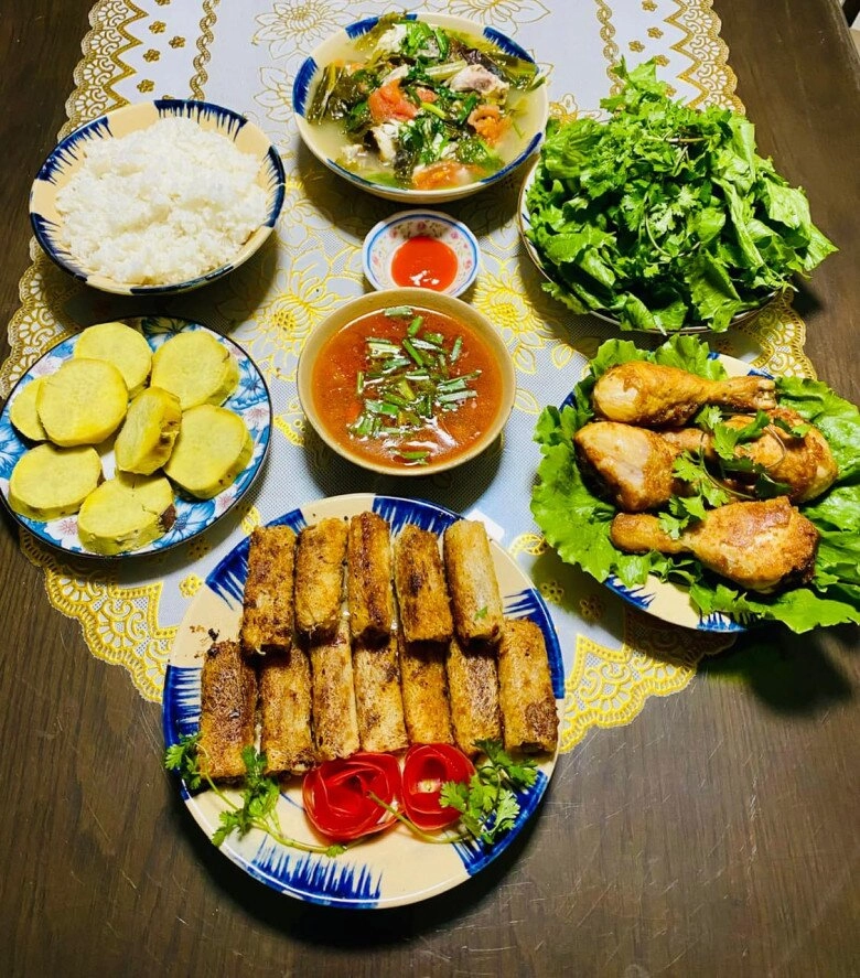 Mẹ đảm khoe loạt mâm cơm nhà vừa ngon lại dễ nấu chồng nói nấu thế này bảo sao không mập - 14