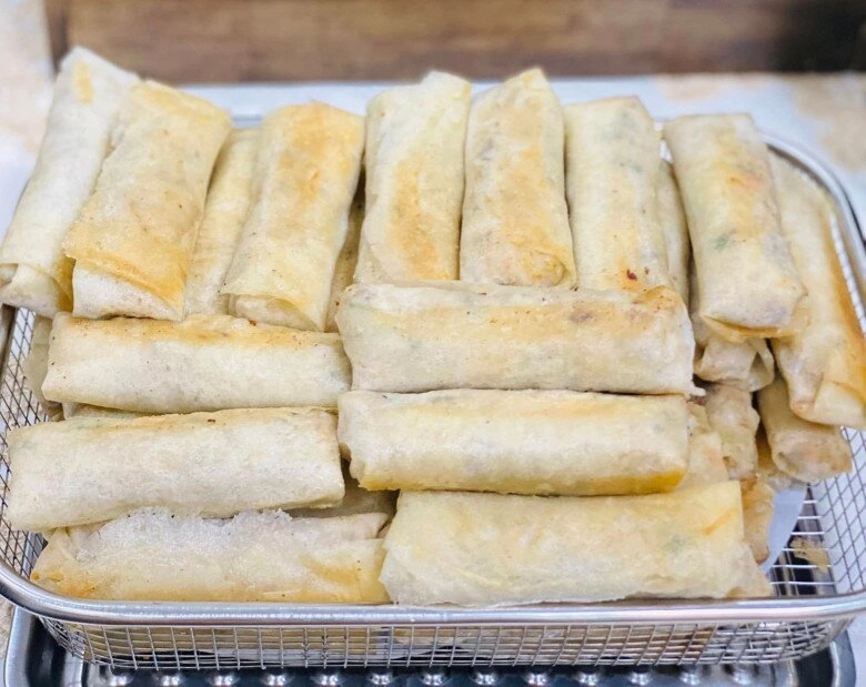Mẹ đảm làm nem rán kiểu miền nam không cần đến trứng nhưng vẫn giòn ngon nhân kết dính như thường - 5