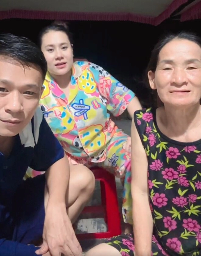 Mẹ kế hồ bích trâm làm mâm cơm quê đãi các con toàn món dân dã mà hàng nghìn người thích - 1