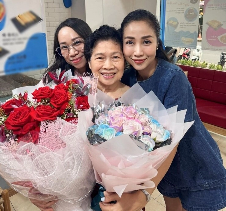 Mẹ ruột đại gia của ốc thanh vân hết cưng con gái lại chiều đàn cháu ngoại vung hết tiền nuôicả gia đình - 1
