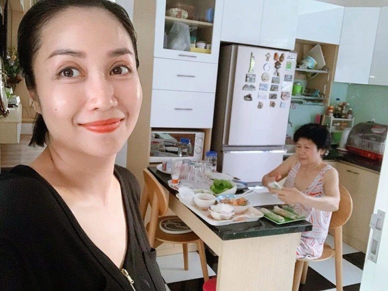 Mẹ ruột đại gia của ốc thanh vân hết cưng con gái lại chiều đàn cháu ngoại vung hết tiền nuôicả gia đình - 5