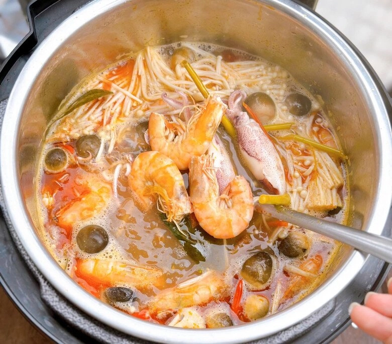 Mê say trong vị chua cay của bún thái hải sản cực cuốn lưỡi lại quá dễ làm - 6