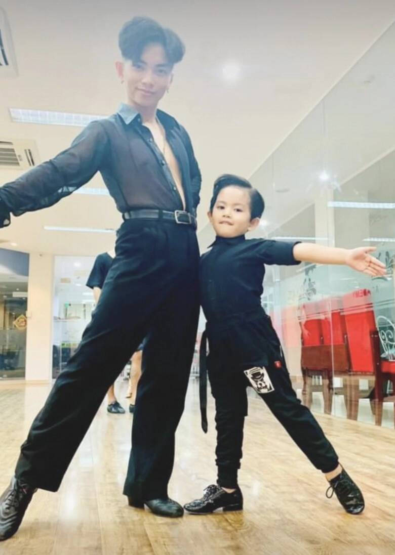 Minh cường - con trai khánh thi phan hiển trải lòng nhân dịp sinh nhật dân tình không ngớt lời khen - 4