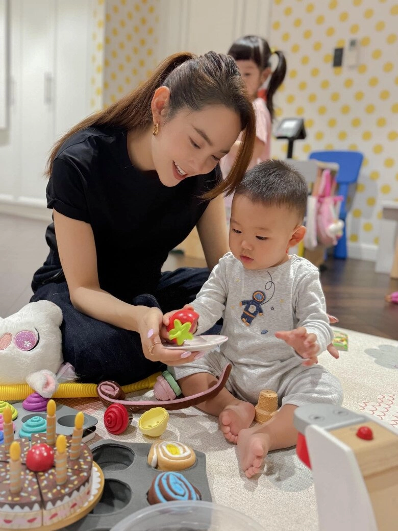 Minh hằng nhàn tênh nhờ em chồng nấu ăn dặm cho con trai loạt món cầu kỳ chuẩn hào môn có cả món vũ nữ chân dài - 1