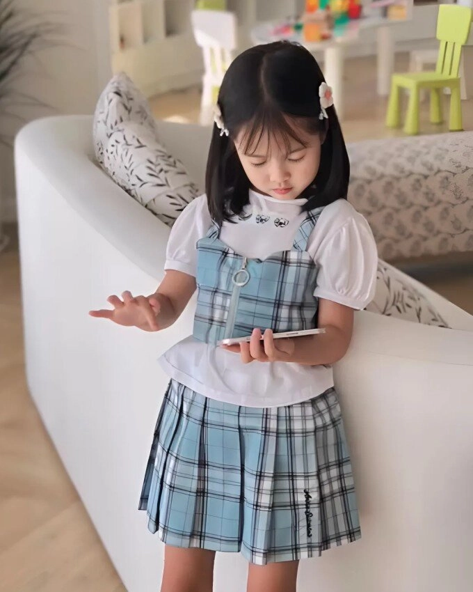 Mới 6 tuổi con gái đặng thu thảo đã được rèn hội hoạ pianochuẩn đại tiểu thư hào môn - 5