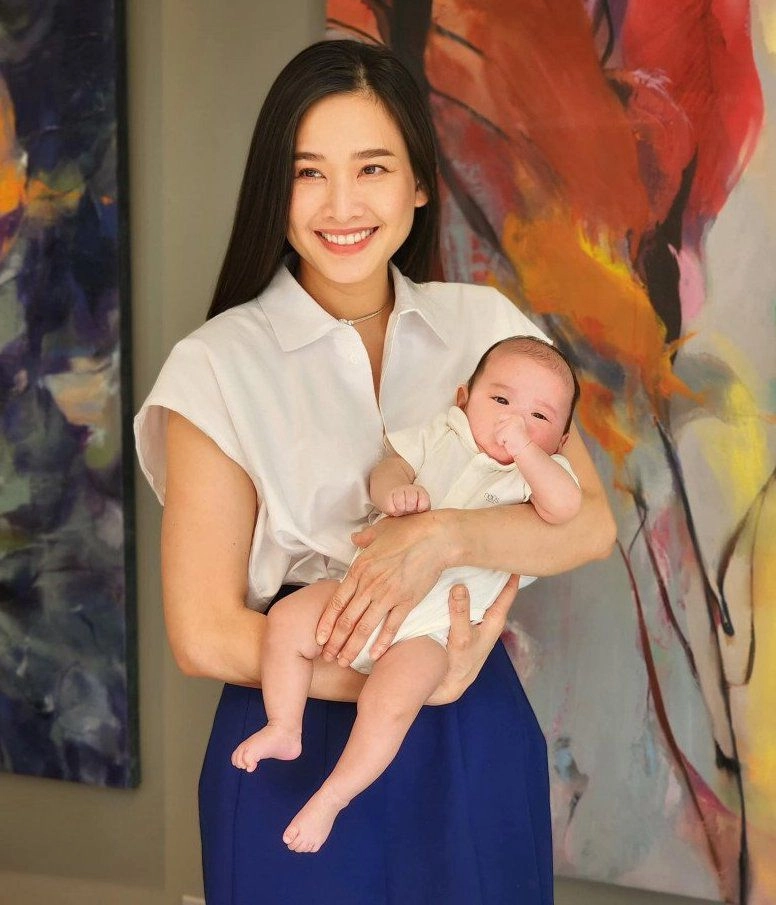 Một hoa hậu việt bí mật sinh con với đại gia hơn 11 tuổi ở mỹ quý tử được đặt tên 4 chữ họ tôn - 1