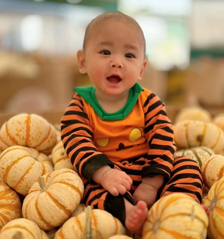 Một hoa hậu việt bí mật sinh con với đại gia hơn 11 tuổi ở mỹ quý tử được đặt tên 4 chữ họ tôn - 3