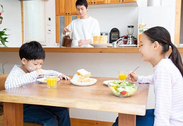 Muốn ly hôn vì chồng quá đẹp trai chiều vợ nhà giàu giỏi việc nhà lại còn khéo chăm con - 2