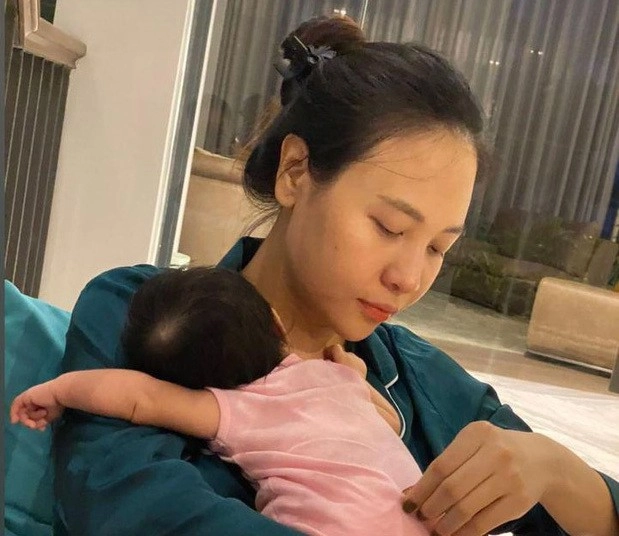 Mỹ nhân nhật ký vàng anh vân hugo u40 làm mẹ 4 con cảnh ở nhà chăm con không lung linh như ảnh mạng - 10