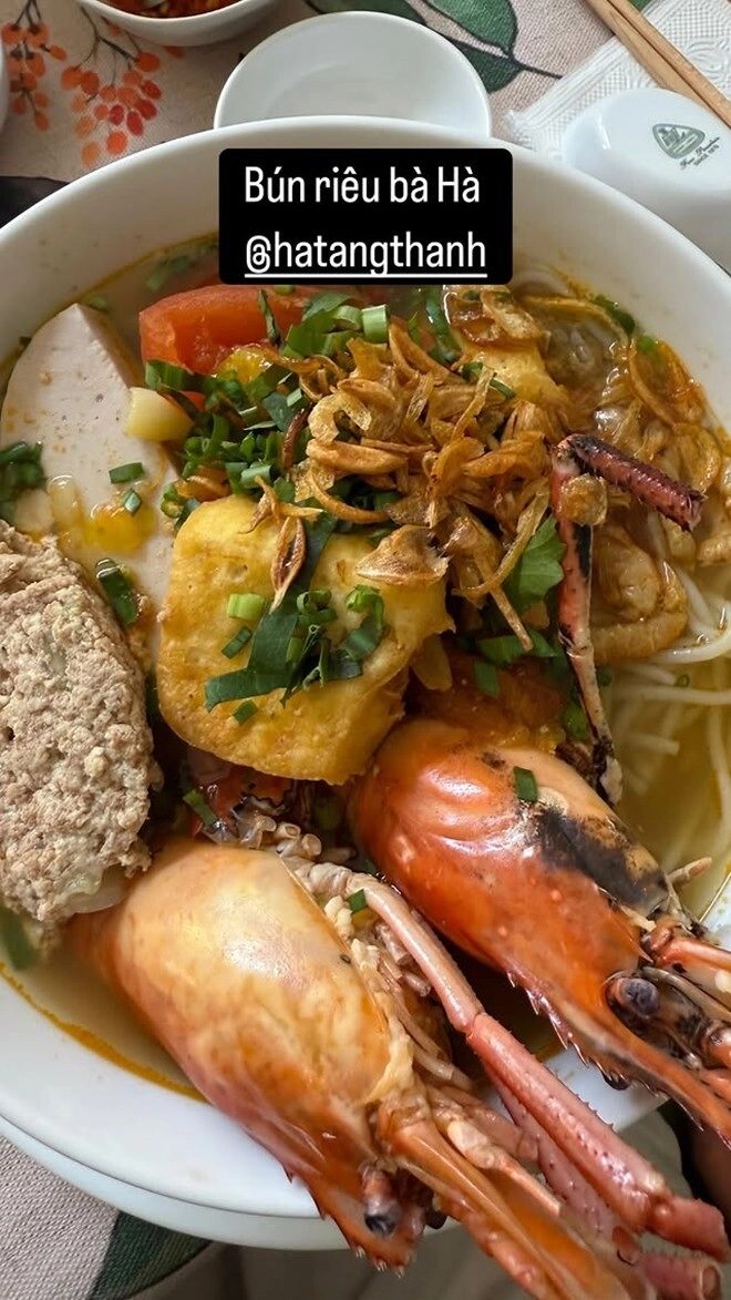 Nàng dâu tỷ phú tăng thanh hà nấu đãi lương mạnh hải món bún thôi mà cũng đẳng cấp hơn người thường - 2