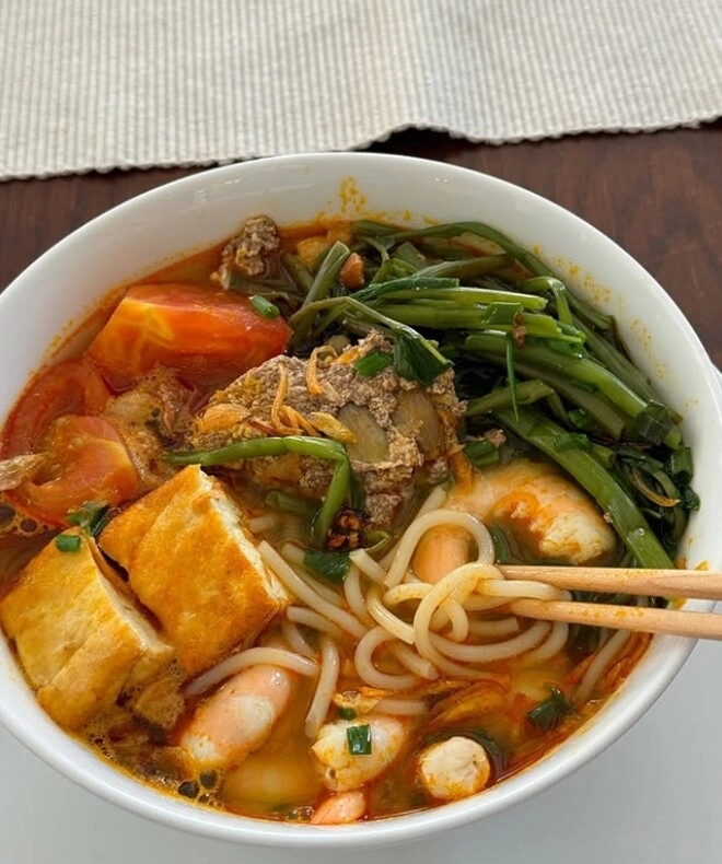Nàng dâu tỷ phú tăng thanh hà nấu đãi lương mạnh hải món bún thôi mà cũng đẳng cấp hơn người thường - 5