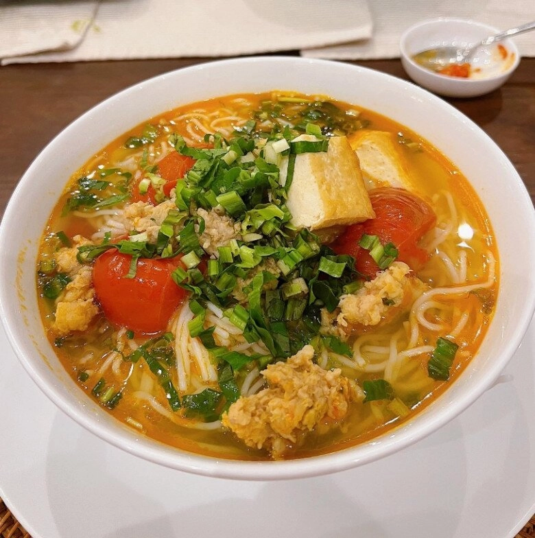 Nàng dâu tỷ phú tăng thanh hà nấu đãi lương mạnh hải món bún thôi mà cũng đẳng cấp hơn người thường - 8