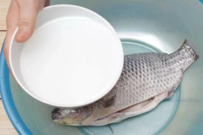 Nấu cá hay bị tanh bạn đã xử lý thế nào trả lời đúng hết có khi mở được nhà hàng - 2