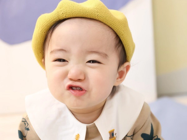 Ngày con bé mẹ chăm làm điều này lớn lên bé xinh như hoa hậu - 4
