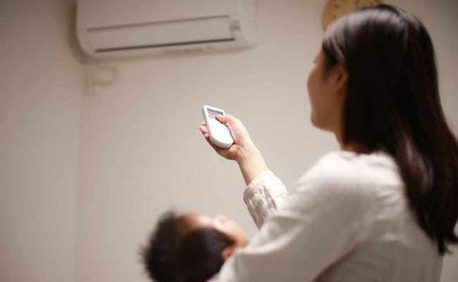 Ngày hè 6 quy tắc khi cho trẻ sơ sinh nằm điều hoà mẹ cần nhớ - 1