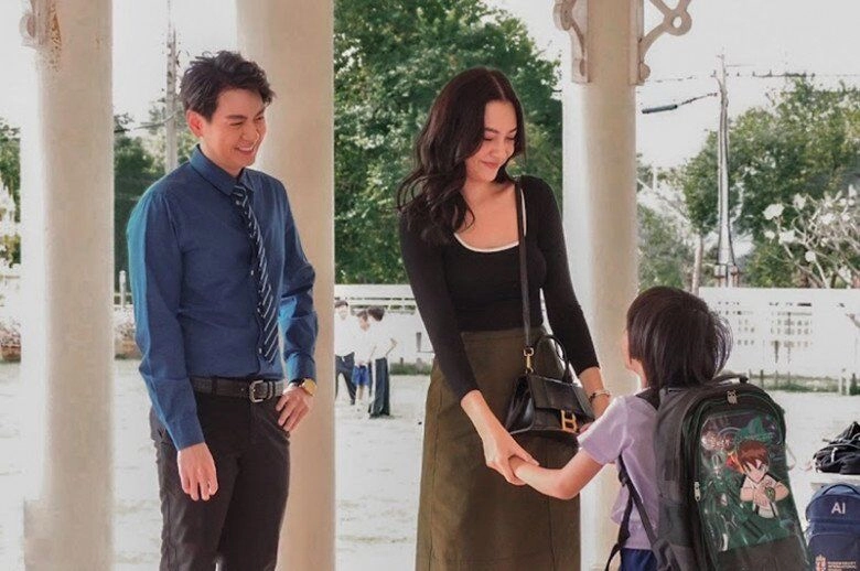 Ngày nào chồng cũng về sớm đón con một lần thấy cô hàng xóm đi nhờ xe tôi mới vỡ lẽ mọi chuyện - 1