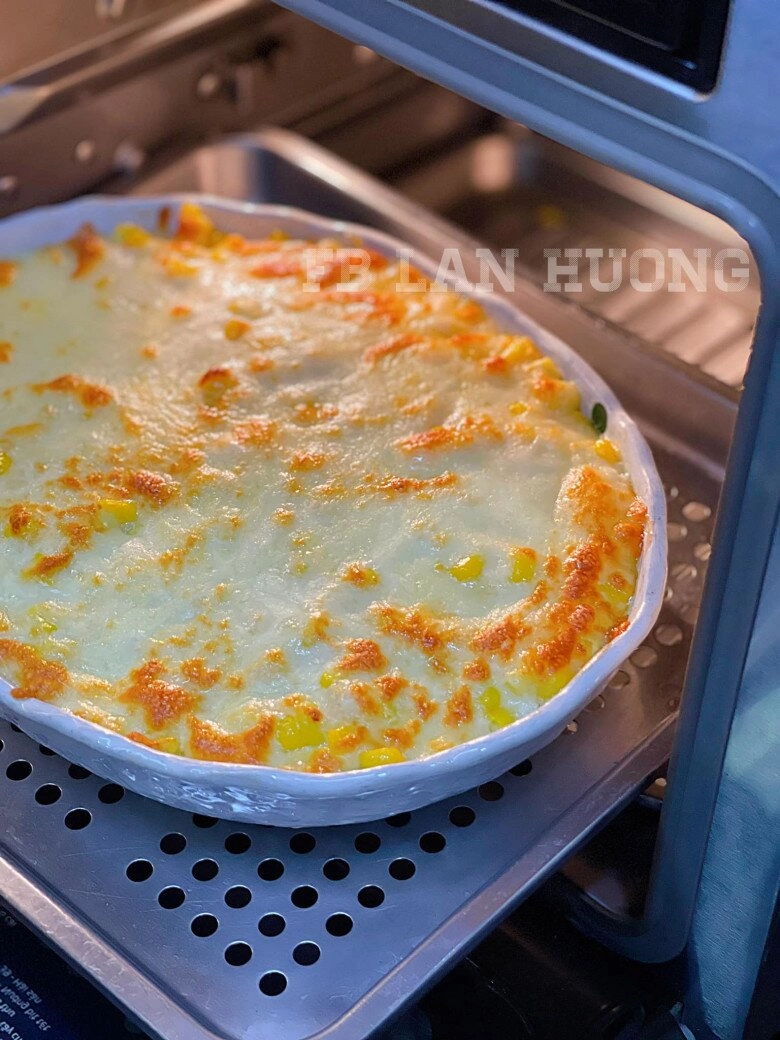 Ngô nướng không chưa đủ phải thêm thứ này ngô béo ngậy thơm nức trẻ con mê tít đòi ăn suốt - 7