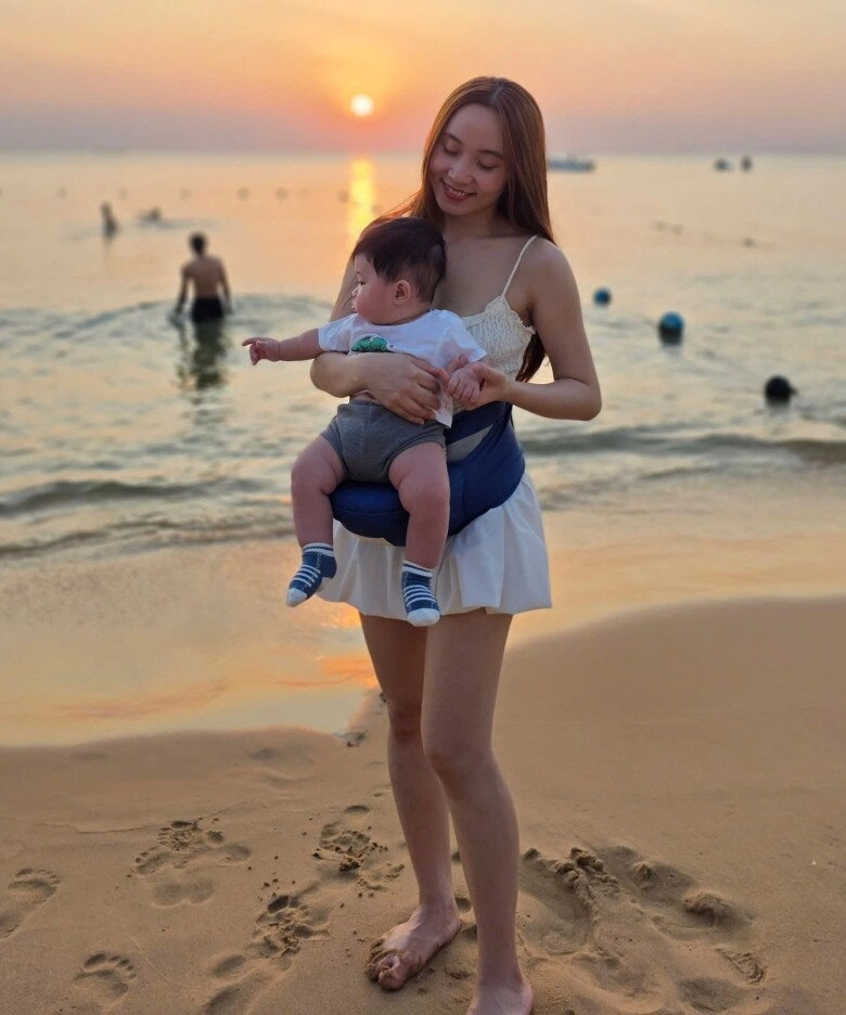 Người đẹp lâm đồng được cơ trưởng hỏi cưới sau 1 lần nghe hát bố chồng bay từ bỉ về nấu cơm chăm con dâu cháu nội - 7