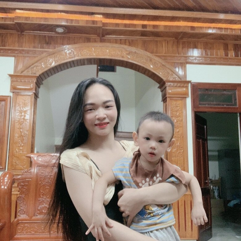 Người mẹ đang bế con trên giường thì đột ngột ngất xỉu sau nhiều đêm thức trắng hoàn cảnh phía sau quá éo le - 6