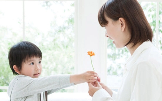 Những đứa trẻ lớn lên hạnh phúc dễ vượt qua khó khăn hầu hết được cha mẹ áp dụng 10 điều này từ nhỏ - 1