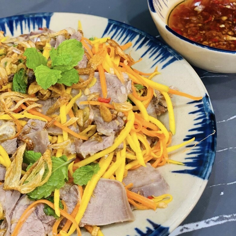 Nộm lưỡi heo thơm ngon giòn sần sật làm bữa cơm bớt ngán - 9