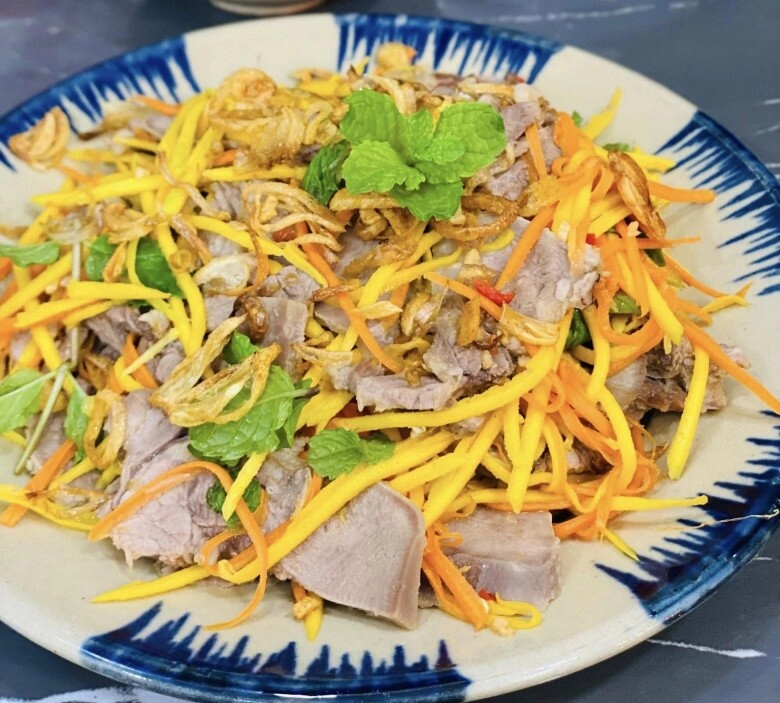 Nộm lưỡi heo thơm ngon giòn sần sật làm bữa cơm bớt ngán - 11