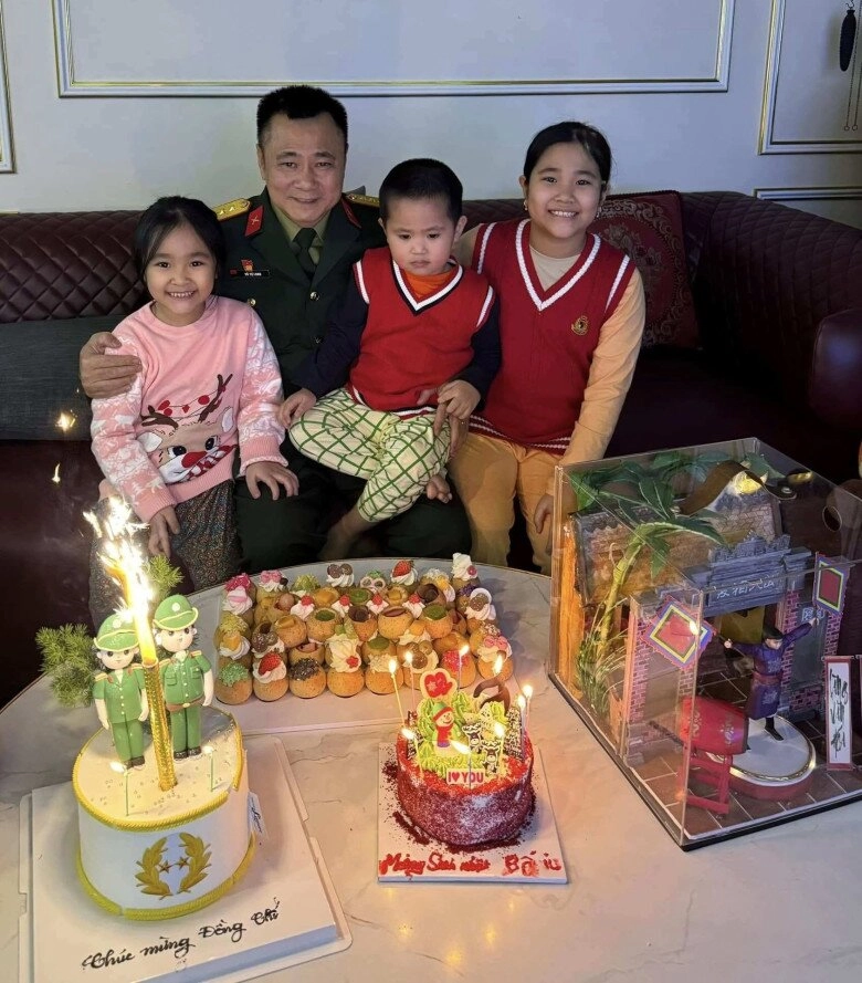 Nsnd tự long đặt tên cho con theo họ vũ của bố rất hay - 3