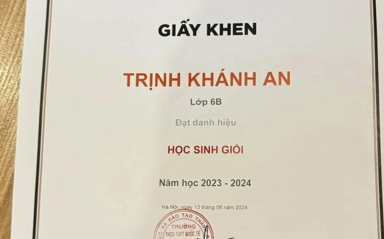 Nữ mc gây tranh cãi với trang phục trên sân pickleball ngoài đời là mẹ đơn thân con gái xinh không kém mẹ - 9