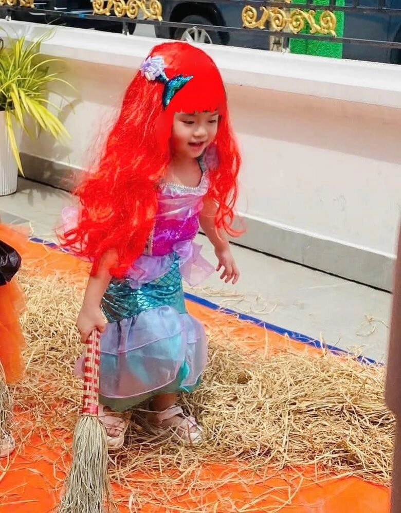 Ở cữ khi vừa sinh con trai sau 3 lần có con gái vân trang vẫn dậy sớm hoá trang halloween cực đỉnh cho 3 công chúa đến trường - 4