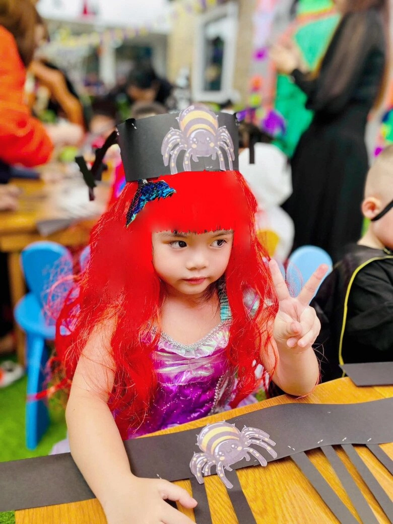 Ở cữ khi vừa sinh con trai sau 3 lần có con gái vân trang vẫn dậy sớm hoá trang halloween cực đỉnh cho 3 công chúa đến trường - 5