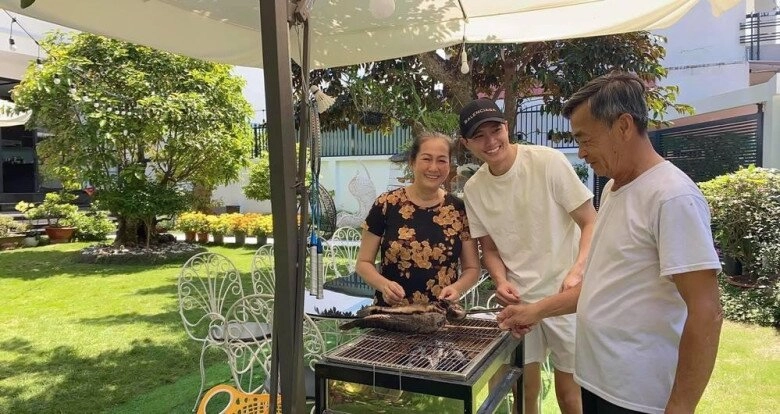 Ông chủ biệt thự 40 tỷ của showbiz việt lái xe gần 200km chỉ để về ăn một món giản dị mẹ nấu - 3