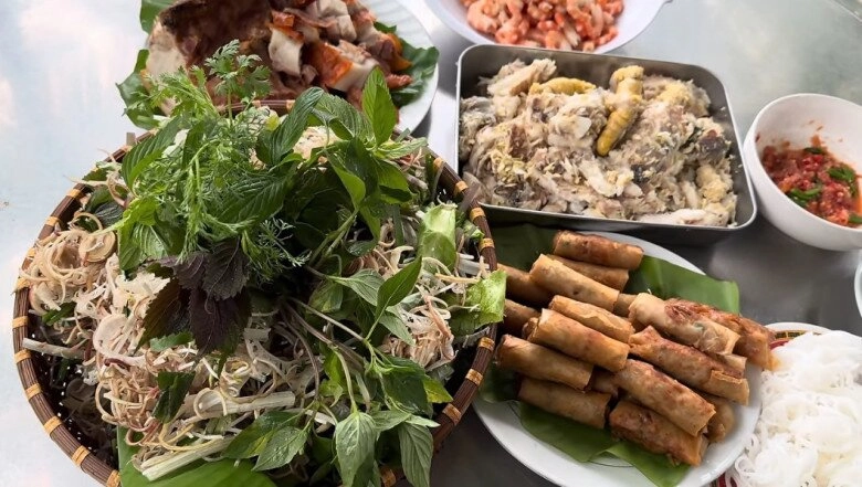 ông chú độc thân của showbiz việt ăn cơm bằng thau khiến bạn bè bình luận rôm rả - 6