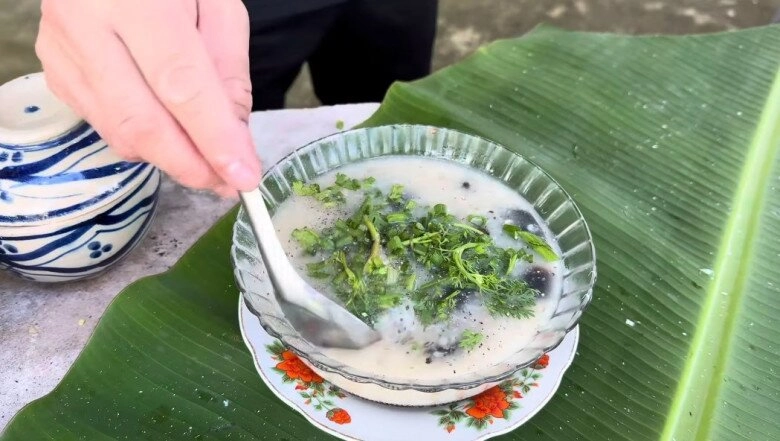 ông chú độc thân của showbiz việt ăn cơm bằng thau khiến bạn bè bình luận rôm rả - 11