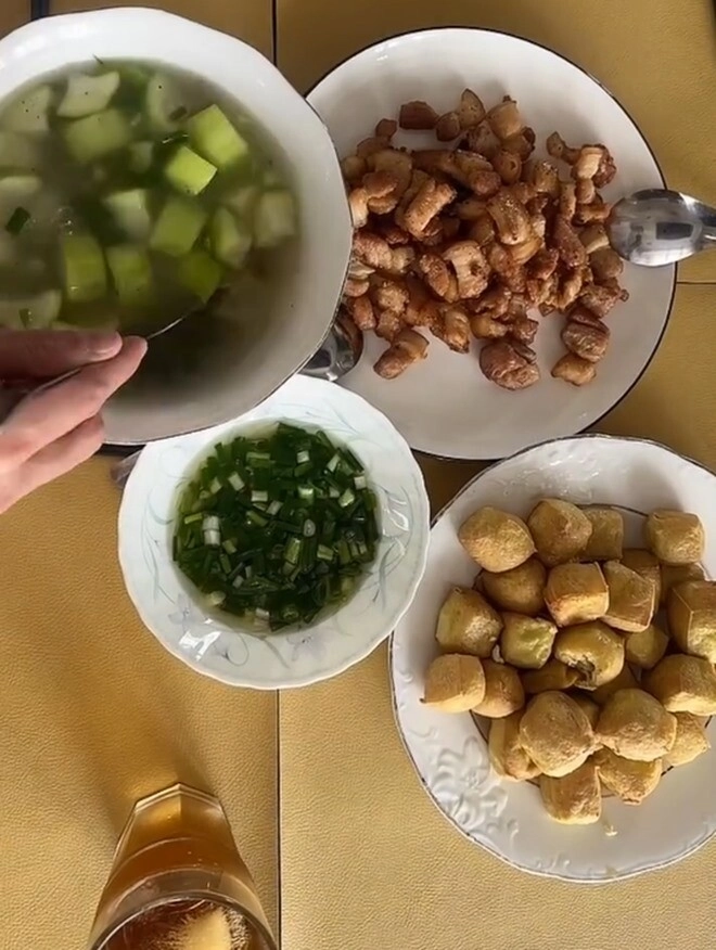 Ông chủ ở nhà 45 tỷ khoe mâm cơm thanh đạm nhiều người nghĩ giúp việc hay mẹ tôi nấu rồi tôi quay - 6