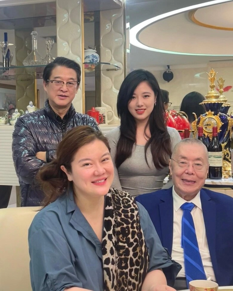 Ông lão 86 tuổi được vợ kém 37 tuổi khen giống tốt 3 năm sinh 2 con nhìn 2 đứa trẻ thì câm nín - 2