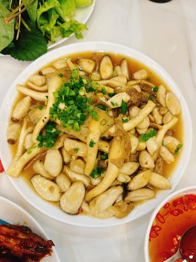 Phạm thanh thảo lên thực đơn kỷ niệm ngày cưới có món ngưu vương gặm cỏ tiên nữ tắm giếng trời - 6