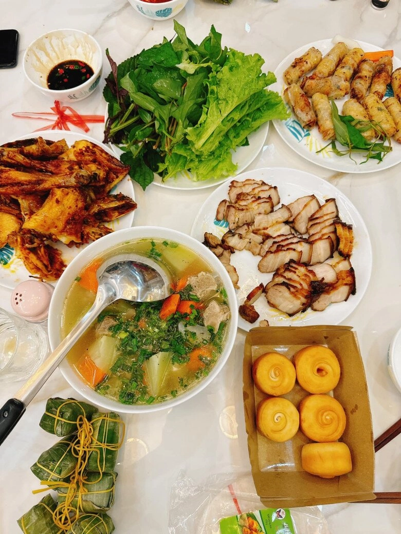 Phạm thanh thảo lên thực đơn kỷ niệm ngày cưới có món ngưu vương gặm cỏ tiên nữ tắm giếng trời - 7