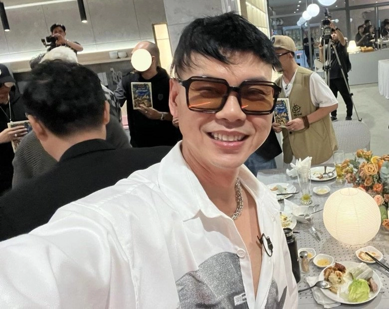 Phan đinh tùng xưa đầu trọc nay bỗng đầy tóc phản ứng của con trai mới dở khóc dở cười - 3