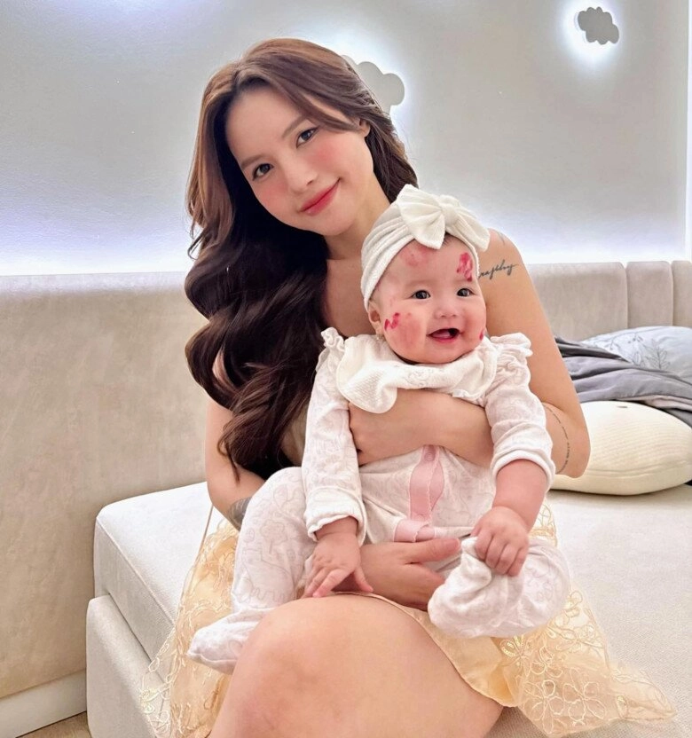 Phú bà sài thành cưới trai kém 9 tuổi đặt tên con gái rất nam tính chồng nghi vợ dùng tên người yêu cũ - 3